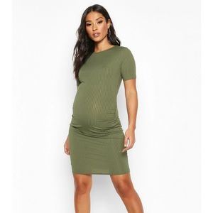 ✨Host Pick✨ Boohoo maternity dress